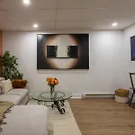 Chic Dt Mtl Condo With Rooftop, Bbq And Jacuzzi