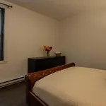 Chic Dt Mtl Condo With Rooftop, Bbq And Jacuzzi