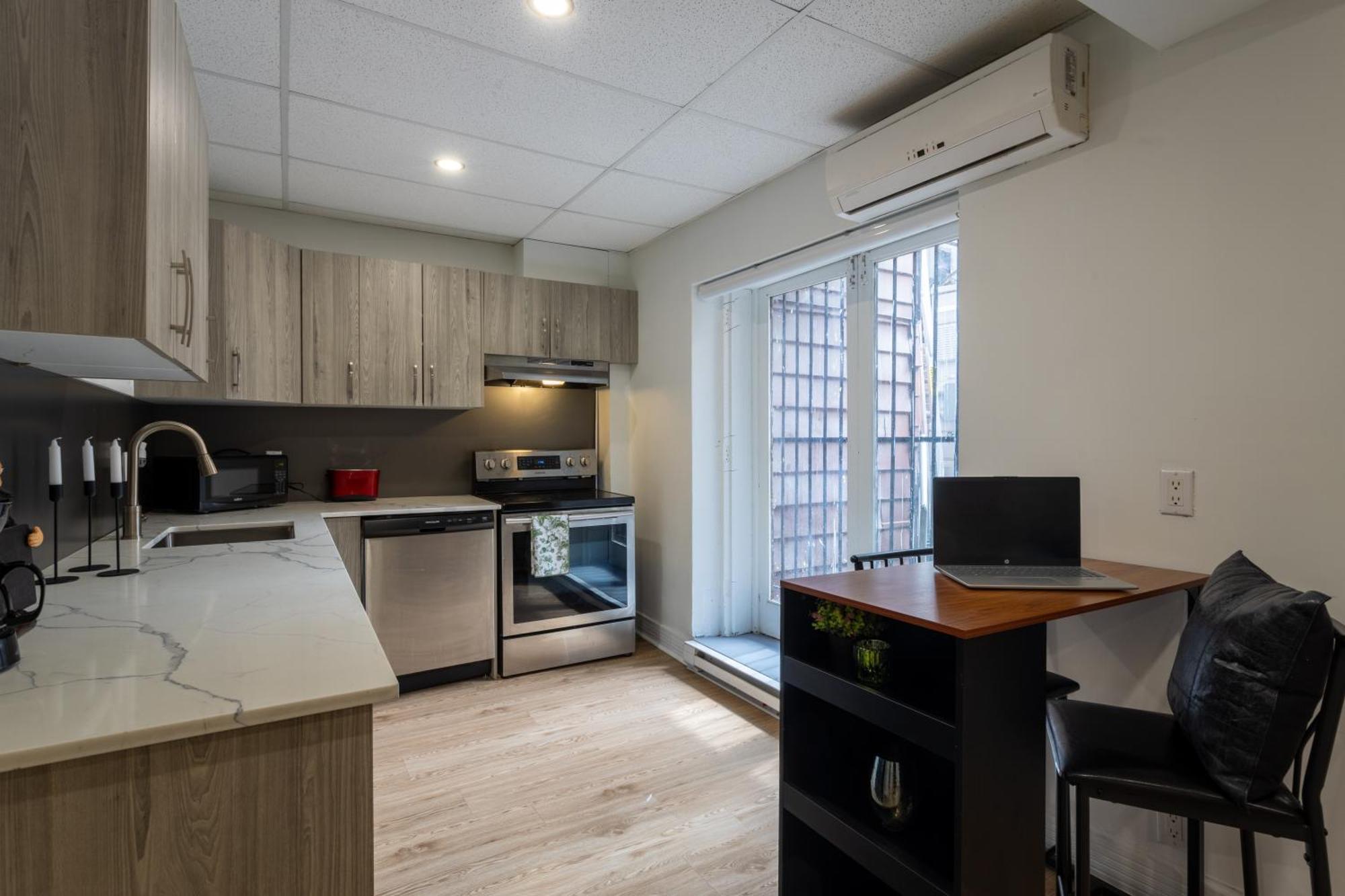 Chic Dt Mtl With Rooftop, Bbq And Jacuzzi * Montreal